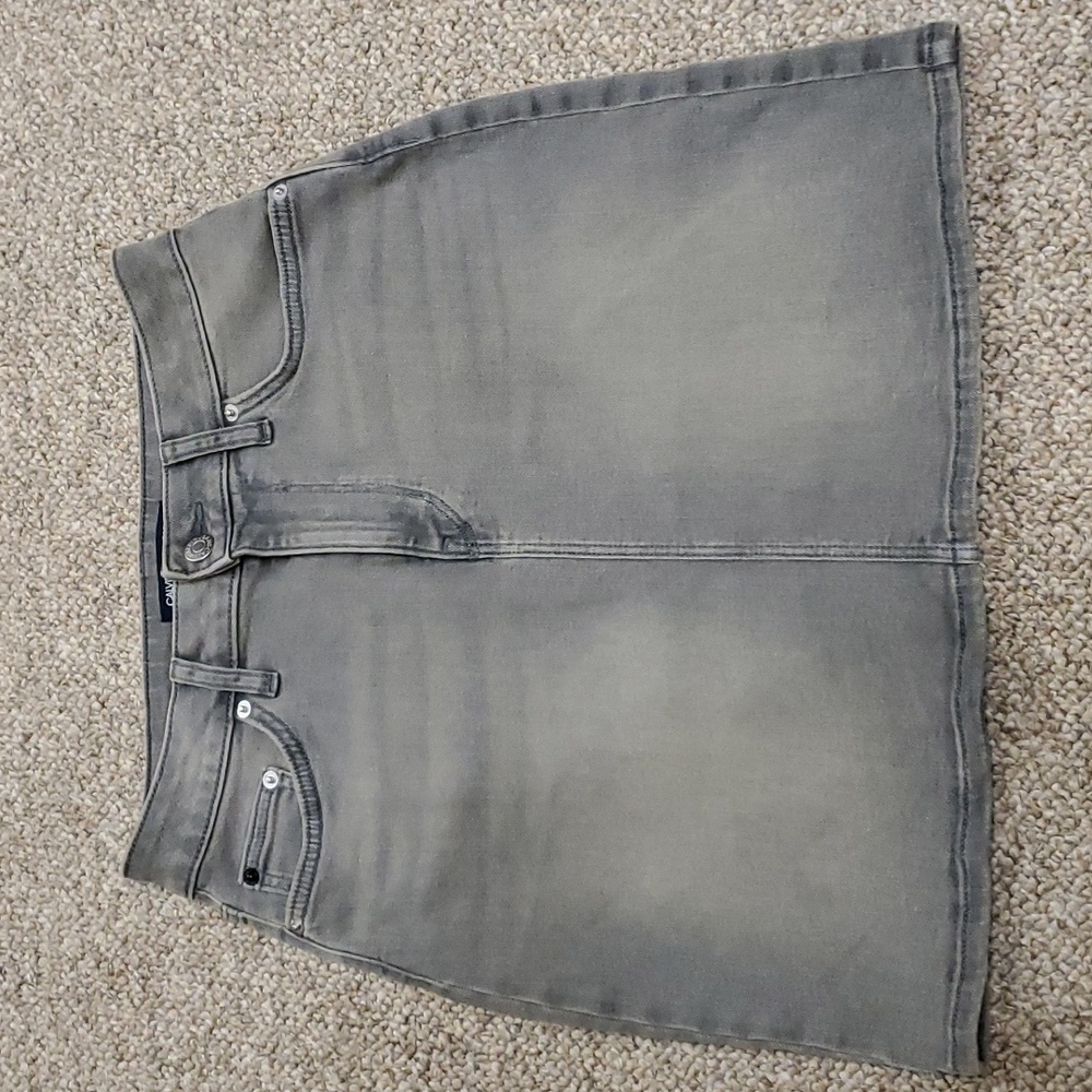 Calvin Klein Gray Distressed Jean Skirt Size 4
